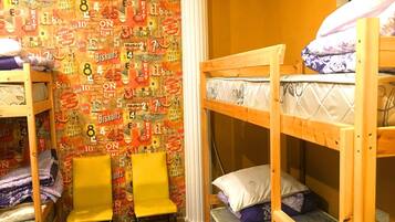 Shared Dormitory, Mixed Dorm (10 beds) | Iron/ironing board, free WiFi, bed sheets