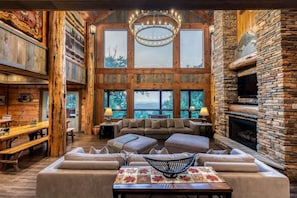 Smart TV, fireplace