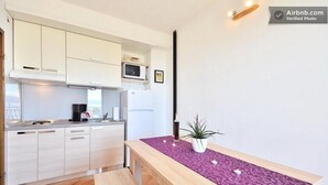 公寓, 2 間臥室, 露台 | 房內用餐