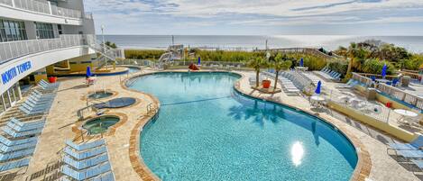 من حمّامات السباحة المغطاة، حمّام سباحة خارجي