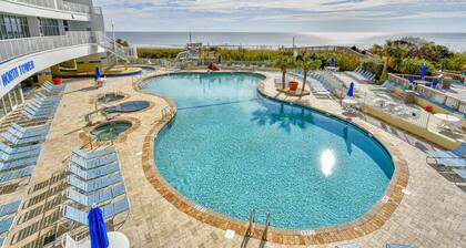 NEUE AUFLISTUNG! Spektakuläre Oceanfron ~ 3 Schlafzimmer / 3 Bäder Corner Unit bei Seawatch