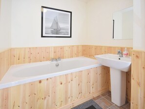 Towels - 3 bedroom accommodation in Whalley (Whalley)