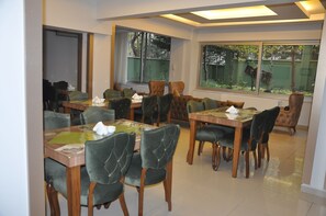 Free daily buffet breakfast - Koc Otel Elit Terminal (Isparta)