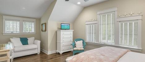 3 chambres, fer et planche à repasser, Wi-Fi gratuit, draps fournis