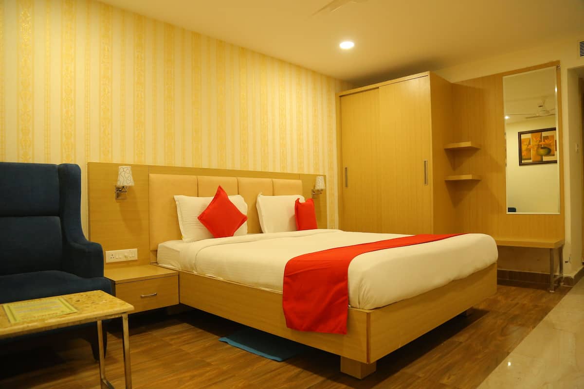 Deluxe Double or Twin Room, Multiple Beds, Accessible, Non Smoking | Egyptian cotton sheets, premium bedding, individually decorated