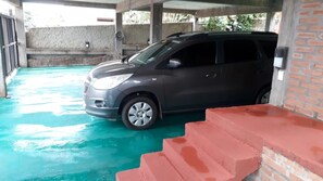 Free self parking - Apart Entre Rios (Puerto Iguazú)