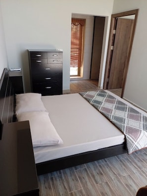 1 quarto, ferros/tábuas de passar roupa, Wi-Fi de cortesia