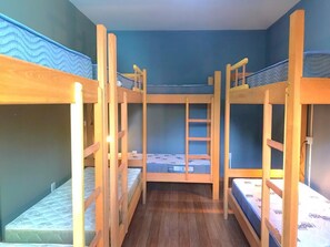 Shared Dormitory, Multiple Beds, Non Smoking (8 People)