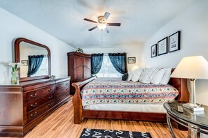 4 habitaciones, tabla de planchar con plancha y cuna de viaje 