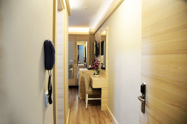 Doppel- oder Zweibettzimmer | Wohnbereich