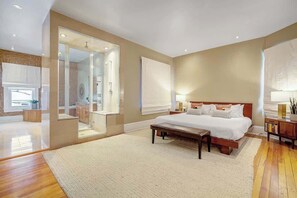 4 habitaciones, tabla de planchar con plancha, wifi y ropa de cama 