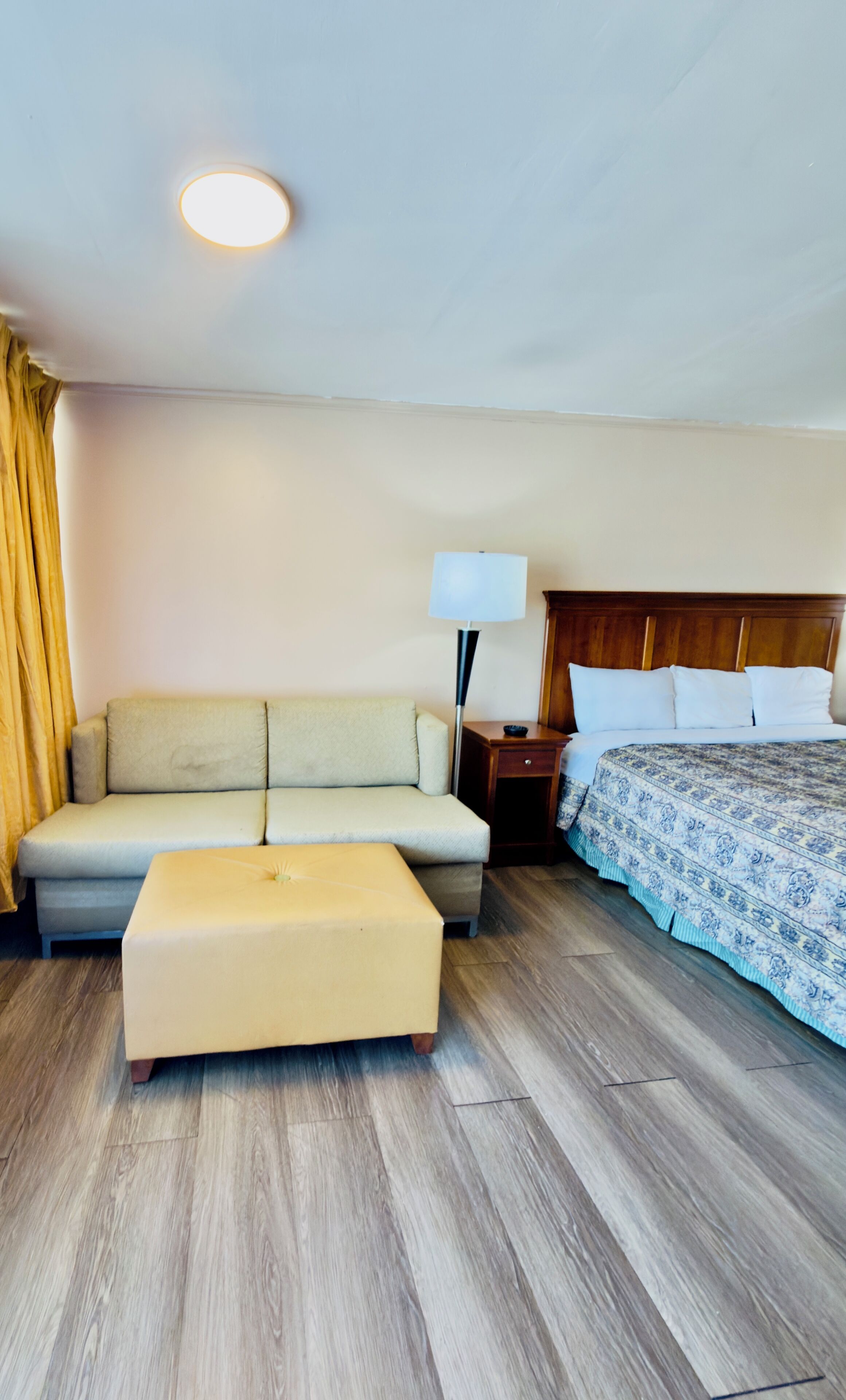 Free WiFi, bed sheets