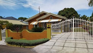 Exterior - Stunning 2 bed 1 bath villa , Drax Hall, Jamaica (Drax Hall)