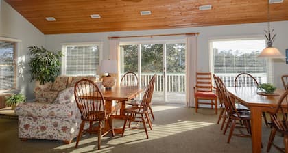 Island Beach Cottage with Private Salt Water Pool and Hot Tub! "Fun in the Sun"