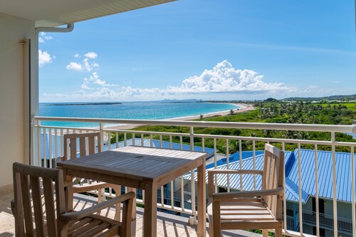 Newly Renovated Luxurious Ocean View Condo