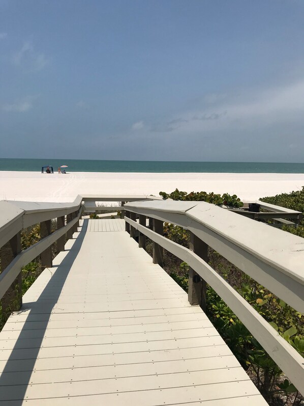 On the beach, sun-loungers, beach towels - Beach Front Condo-Sea Winds#301 View of the most amazing Sunsets!! ๐ (Marco Island)