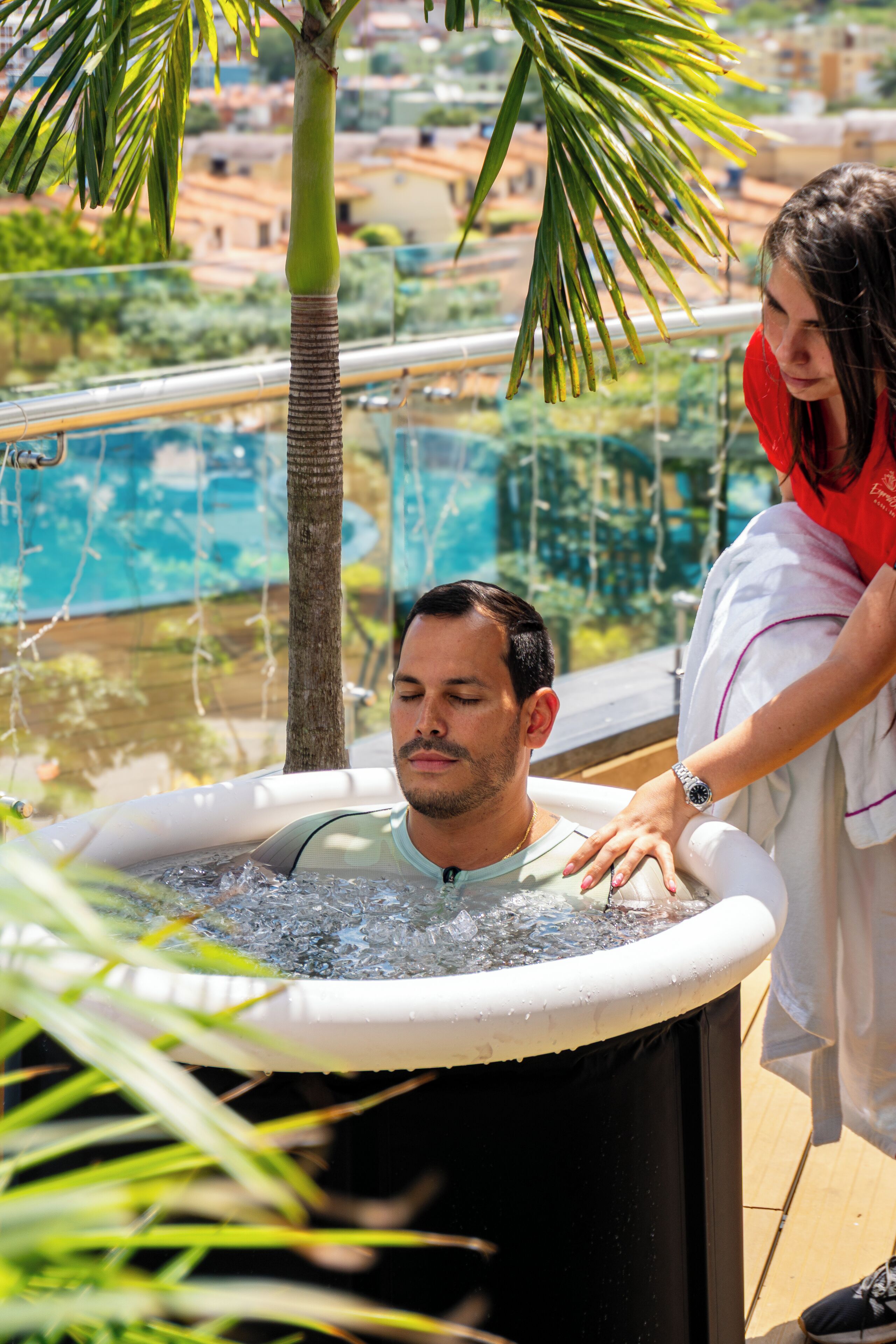 Couples treatment rooms, hot tub