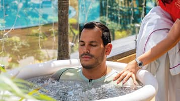 Couples treatment rooms, hot tub