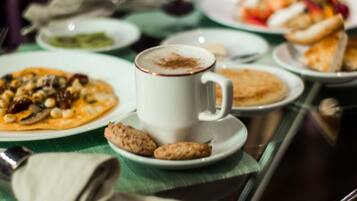 Desayuno a la carta incluido todos los días