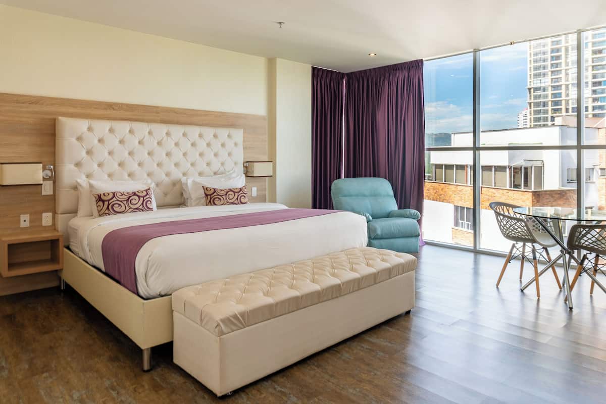 1 habitación, ropa de cama de alta calidad y minibar