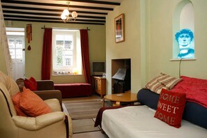 2 slaapkamers, een strijkplank/strijkijzer, reisbedje, gratis wifi