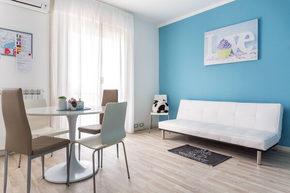 Dining - Nice apartment connected to Venice with direct Tram every 10 min. (Venezia)