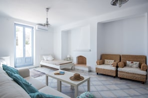 5 habitaciones, escritorio, tabla de planchar con plancha y wifi 