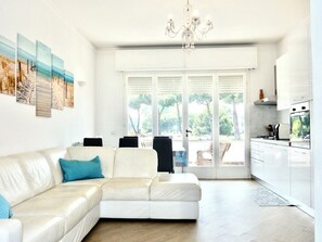 Smart TV, DVD player