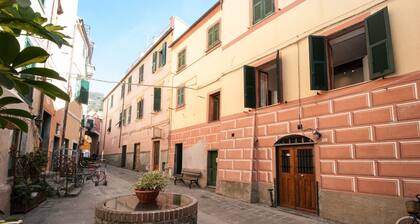 Monterosso Al Mare: apartment in the historic center a stone's throw from the sea
