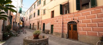Monterosso Al Mare: apartment in the historic center a stone's throw from the sea