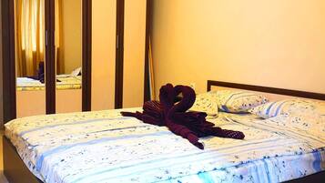 1 bedroom, iron/ironing board, Internet, bed sheets