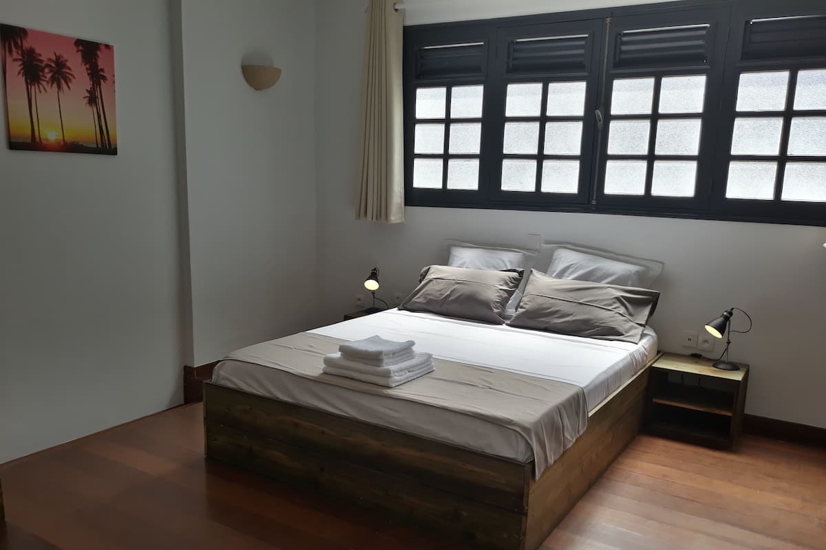 Studio Suite Comfort, Beberapa Tempat Tidur, pemandangan kebun | 1 kamar tidur dan seprai premium