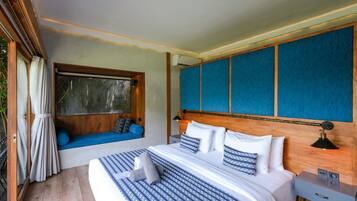 Double Room | Premium bedding, minibar, in-room safe, blackout curtains
