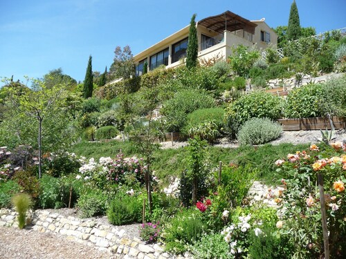 Gîte "Le Mille Fleurs" en Drôme Provençale