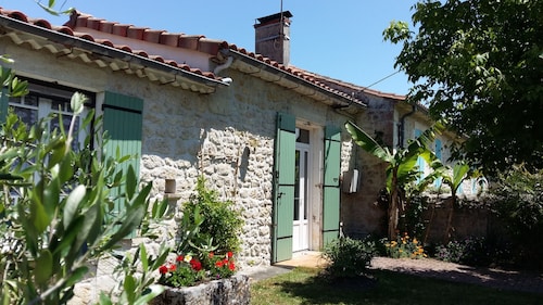 lovely holiday home in tip of the Médoc 15 km from the ocean