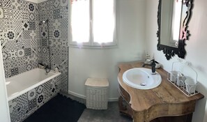 Bathtub, hair dryer, towels - Air-conditioned wooden house, heated swimming pool, spa, internet and bicycles in a quiet location (Biscarrosse)