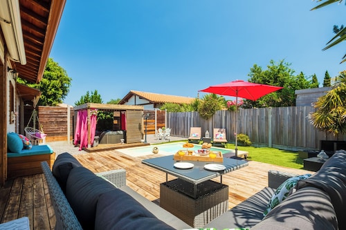 PROMO Ende August September<br>Holzhaus beheizter Pool Spa Internet Fahrräder ruhig