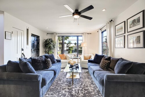 West Beach Villa 4 - One of a kind, outdoor living, beachside, walk to Funk Zone and more!