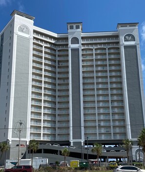 Exterior - Beautiful Updated Gulf Front ~ 3BD 2BA~2 King Beds~4th Floor~Keyless Entry~#408 (Gulf Shores)