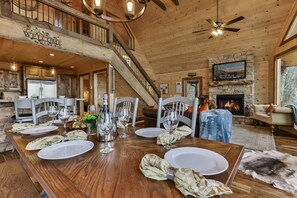 Dining - New Hot Tub! Huge View! Mountaintop Cabin -4BR- 8 Min. to Town! (Blue Ridge)