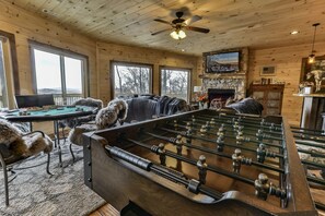 Spielezimmer