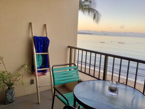 Property grounds - 🤙 June-July-August SPECIALS PLUS VRBO discounts 🏝️ at the LIVE ALOHA SUITE (Kihei)