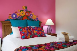 3 makuuhuonetta, silitysrauta/-lauta, Wi-Fi, vuodevaatteet