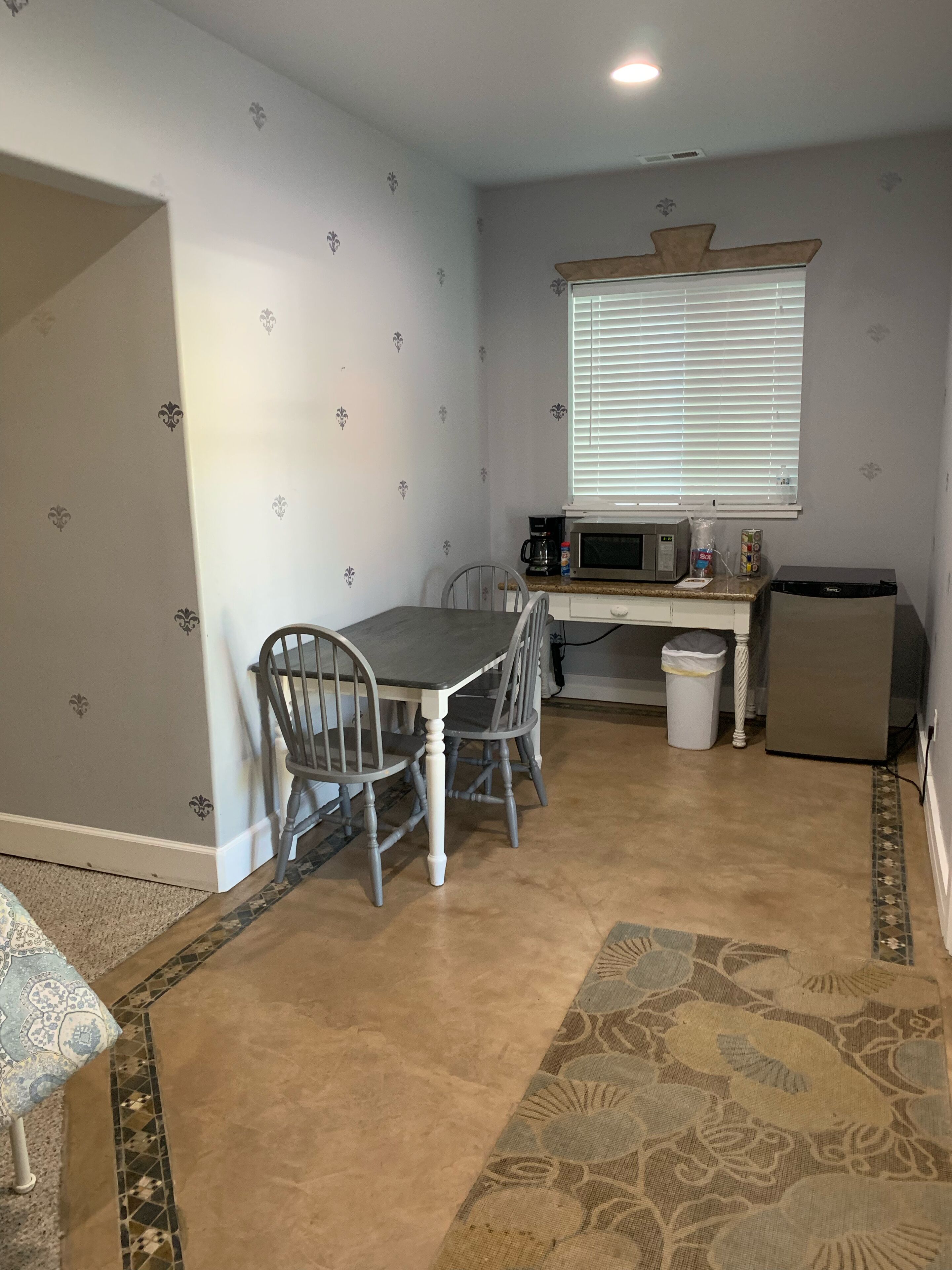 centrally located condo unit best suited for groups