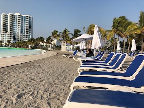 Stunning Condo on a Swathe of Golden Sandy Beaches of Panama