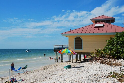 SEAVIEW at HONEYMOON ISLAND, WATER VIEWS, ON THE HONEYMOON ISLAND CAUSEWAY