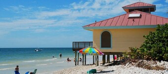 SEAVIEW at HONEYMOON ISLAND, WATER VIEWS, ON THE HONEYMOON ISLAND CAUSEWAY