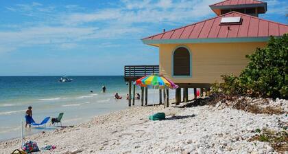 SEAVIEW at HONEYMOON ISLAND, WATER VIEWS, ON THE HONEYMOON ISLAND CAUSEWAY