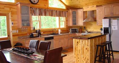 Bears Den - A Taste of Heaven from a Bearly Rustic Point of View