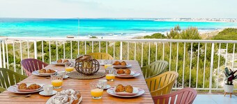 Duplex Apartment with Seaview, Wifi, 2 Terraces and Parking